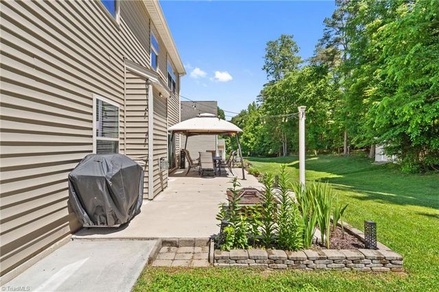 1826 Castle Gate Court, High Point, NC 27265