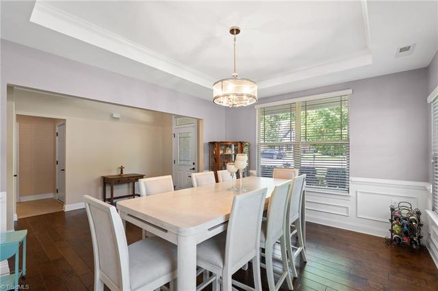 1826 Castle Gate Court, High Point, NC 27265