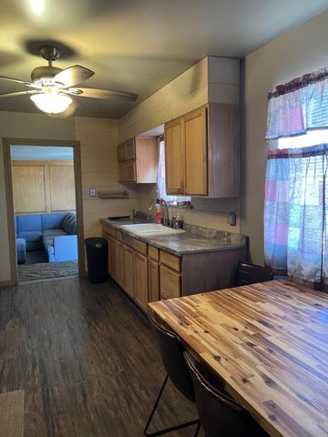 812 W Reinken Avenue, Belen, NM 87002