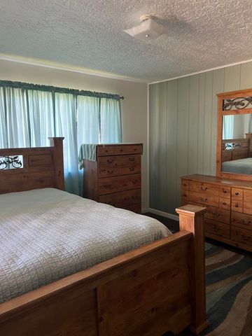 812 W Reinken Avenue, Belen, NM 87002