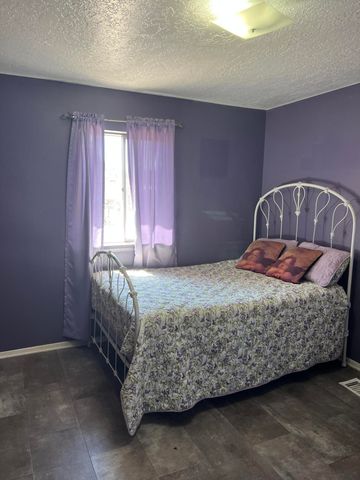 812 W Reinken Avenue, Belen, NM 87002