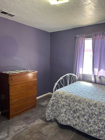 812 W Reinken Avenue, Belen, NM 87002