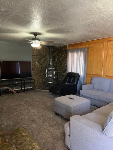 812 W Reinken Avenue, Belen, NM 87002