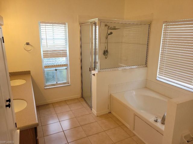 501 SW 9th ST, Cape Coral, FL 33991