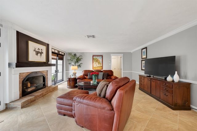 11939 Brook Meadows Lane, Stafford, TX 77477