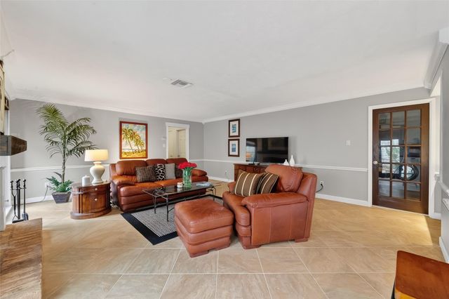 11939 Brook Meadows Lane, Stafford, TX 77477