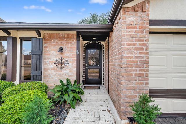 11939 Brook Meadows Lane, Stafford, TX 77477