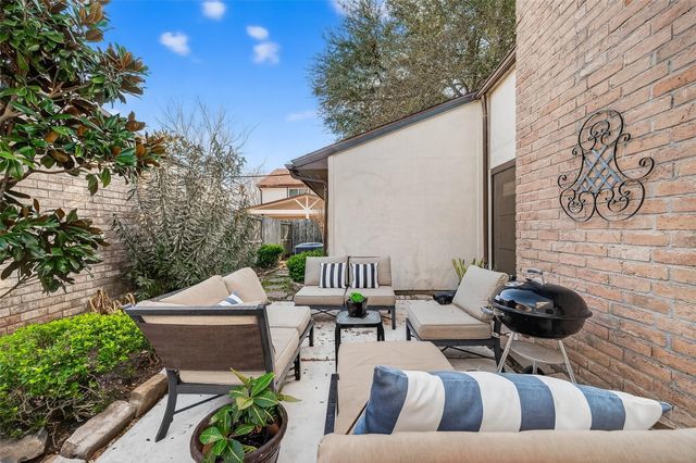 11939 Brook Meadows Lane, Stafford, TX 77477