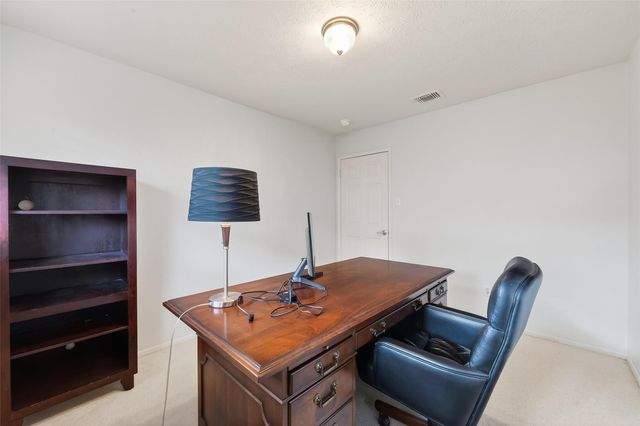11939 Brook Meadows Lane, Stafford, TX 77477
