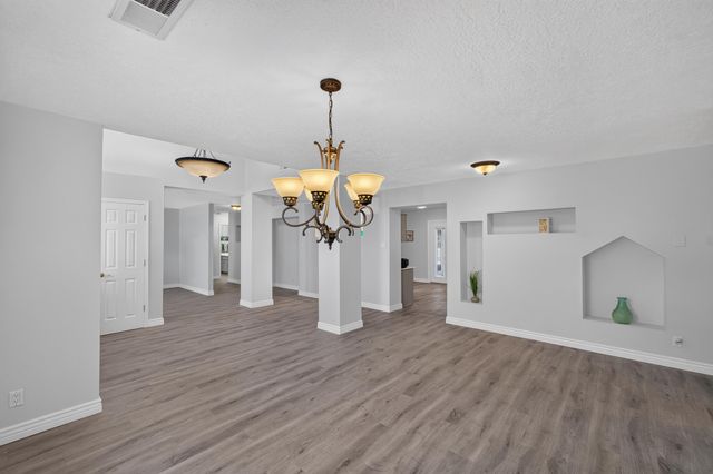 1400 Hillside Drive SW, Los Lunas, NM 87031