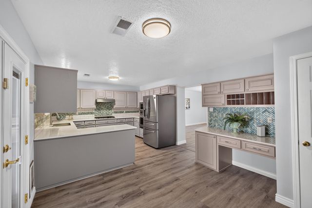 1400 Hillside Drive SW, Los Lunas, NM 87031