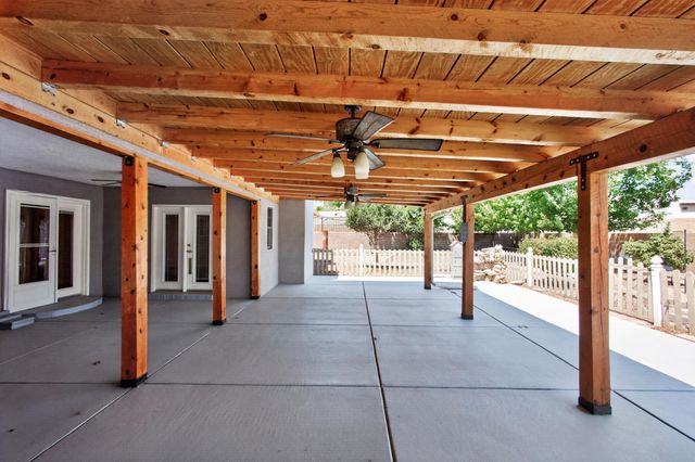 1400 Hillside Drive SW, Los Lunas, NM 87031