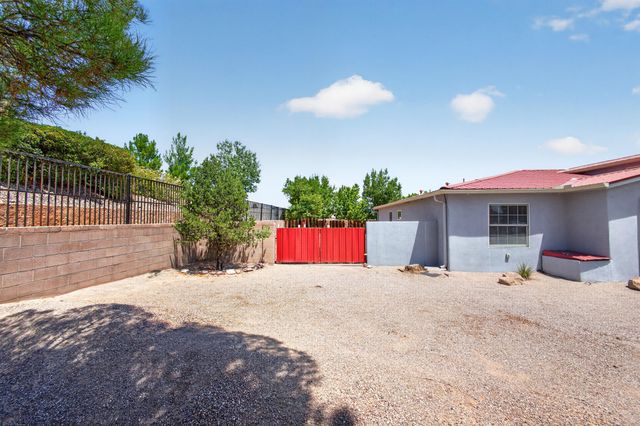 1400 Hillside Drive SW, Los Lunas, NM 87031
