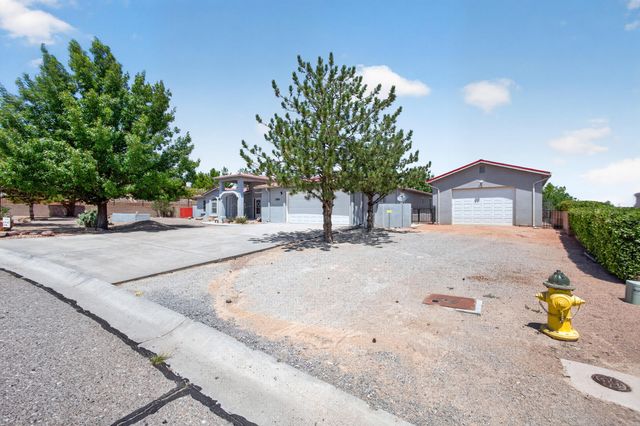 1400 Hillside Drive SW, Los Lunas, NM 87031