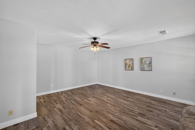 1400 Hillside Drive SW, Los Lunas, NM 87031