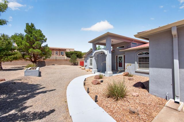 1400 Hillside Drive SW, Los Lunas, NM 87031