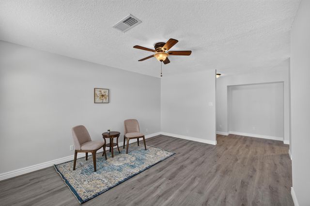 1400 Hillside Drive SW, Los Lunas, NM 87031