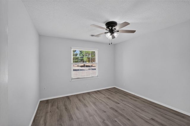 1400 Hillside Drive SW, Los Lunas, NM 87031