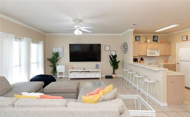 15102 Leeward Dr 702, Corpus Christi, TX 78418