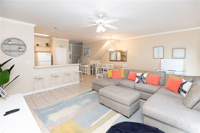 15102 Leeward Dr 702, Corpus Christi, TX 78418