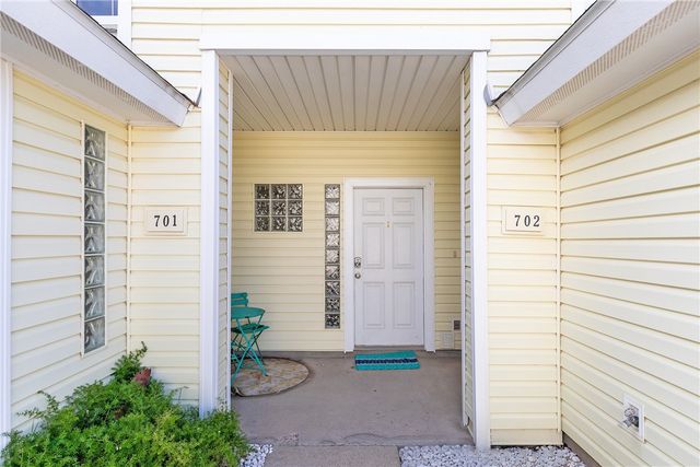 15102 Leeward Dr 702, Corpus Christi, TX 78418