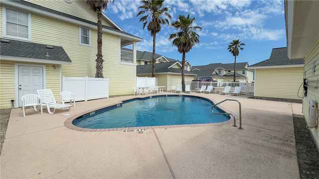 15102 Leeward Dr 702, Corpus Christi, TX 78418