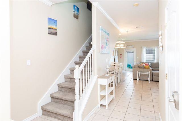 15102 Leeward Dr 702, Corpus Christi, TX 78418