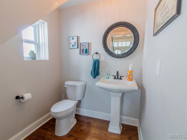 6454 Virginia Avenue, St Louis, MO 63111
