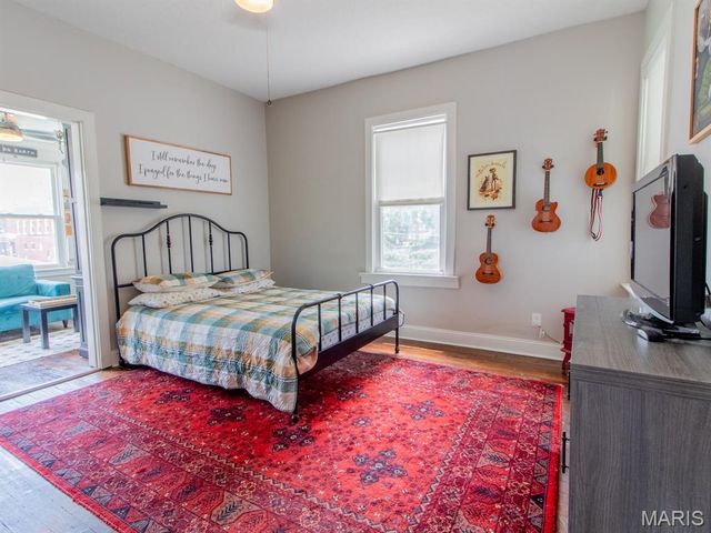 6454 Virginia Avenue, St Louis, MO 63111