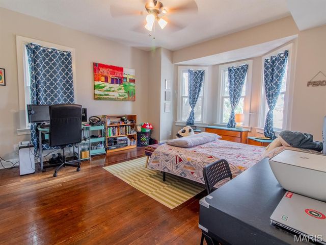 6454 Virginia Avenue, St Louis, MO 63111