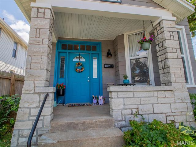 6454 Virginia Avenue, St Louis, MO 63111