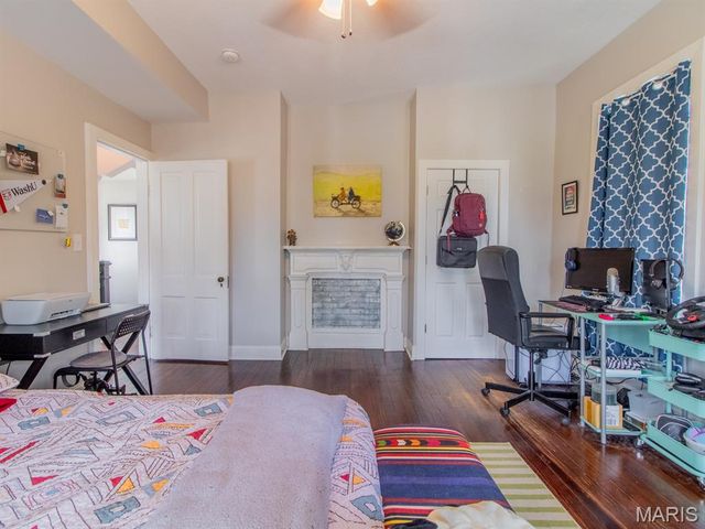 6454 Virginia Avenue, St Louis, MO 63111