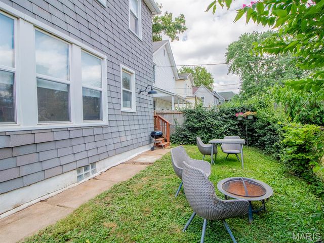 6454 Virginia Avenue, St Louis, MO 63111