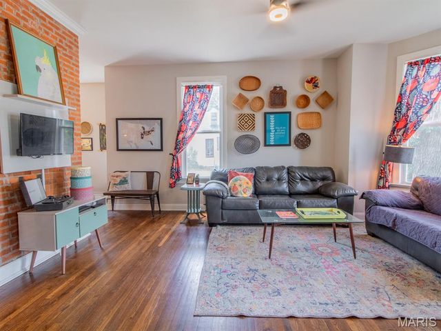 6454 Virginia Avenue, St Louis, MO 63111