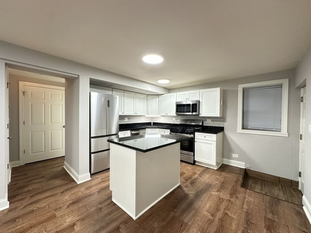 5748 N Winthrop Avenue 002, Chicago, IL 60660