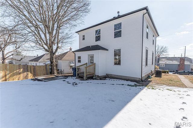 105 E Roosevelt Avenue, Union, MO 63084