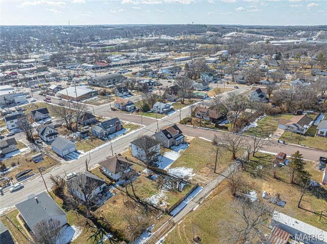 105 E Roosevelt Avenue, Union, MO 63084