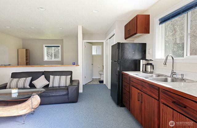 397 Lagoon Point Road, Greenbank, WA 98253