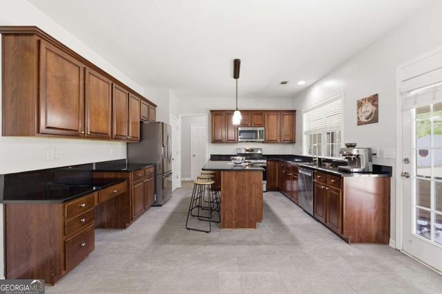 210 Revillion Way, Woodstock, GA 30188