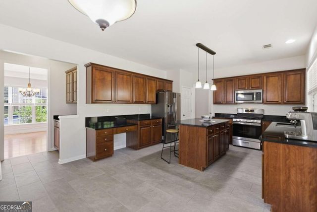 210 Revillion Way, Woodstock, GA 30188