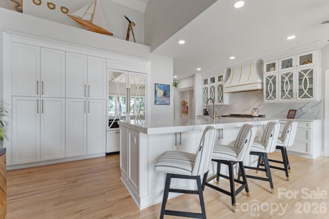 172 Mariner Pointe Lane, Mooresville, NC 28117