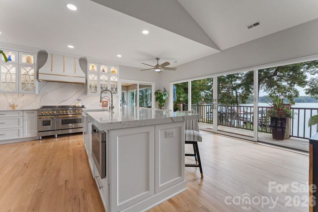 172 Mariner Pointe Lane, Mooresville, NC 28117