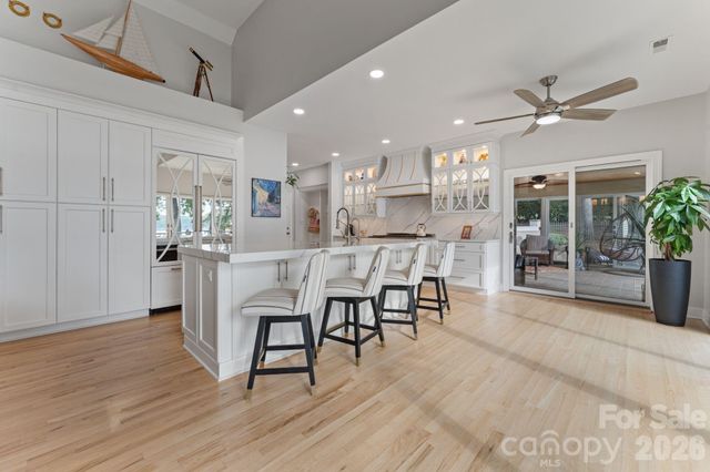 172 Mariner Pointe Lane, Mooresville, NC 28117