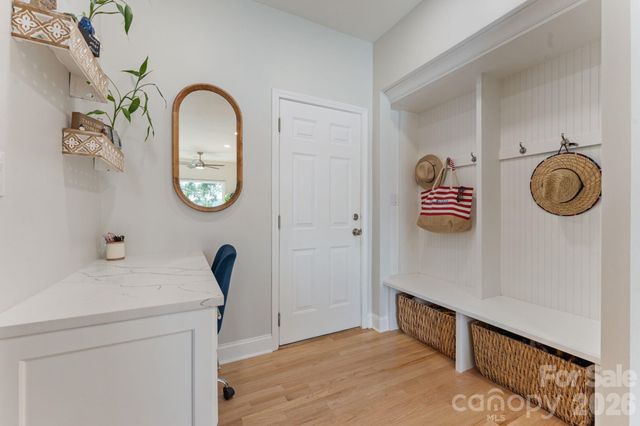 172 Mariner Pointe Lane, Mooresville, NC 28117