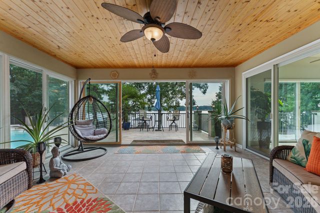 172 Mariner Pointe Lane, Mooresville, NC 28117