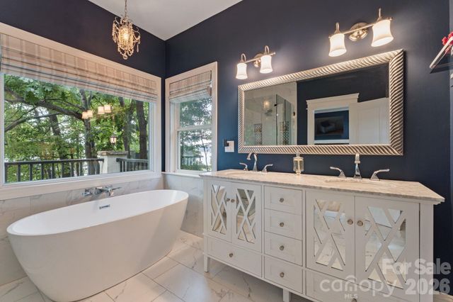 172 Mariner Pointe Lane, Mooresville, NC 28117