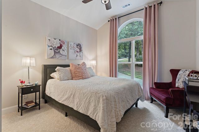 172 Mariner Pointe Lane, Mooresville, NC 28117