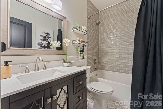 172 Mariner Pointe Lane, Mooresville, NC 28117