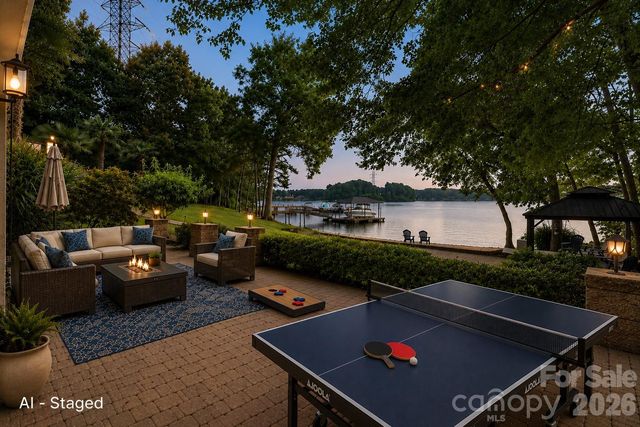 172 Mariner Pointe Lane, Mooresville, NC 28117