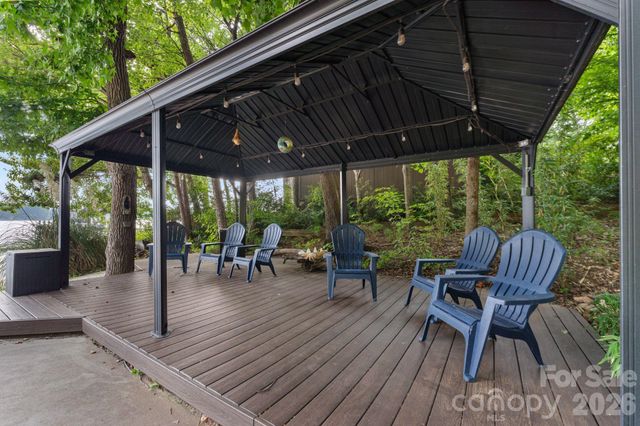 172 Mariner Pointe Lane, Mooresville, NC 28117
